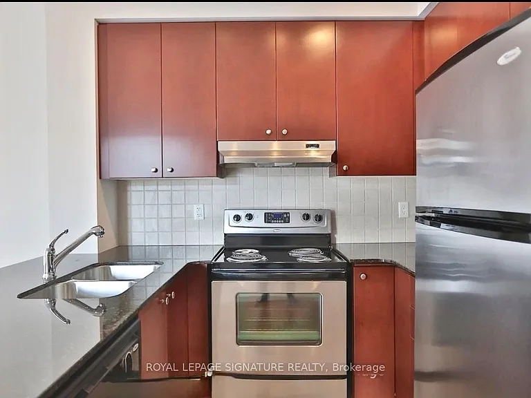 220 Forum Dr #Townhouse 105 — Photo 7