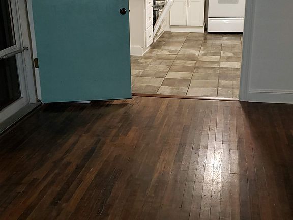3rd image of 1507 Spence Ct