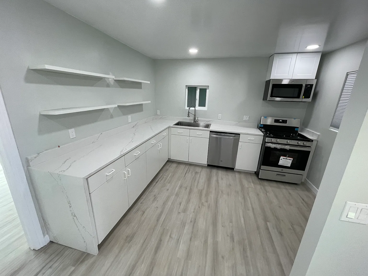 3 bed, 1500 sqft, $3,200 — Photo 1