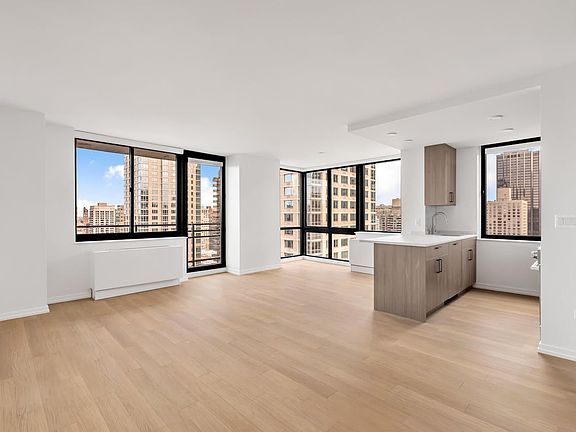3rd image of 200 W 60th St APT 32E