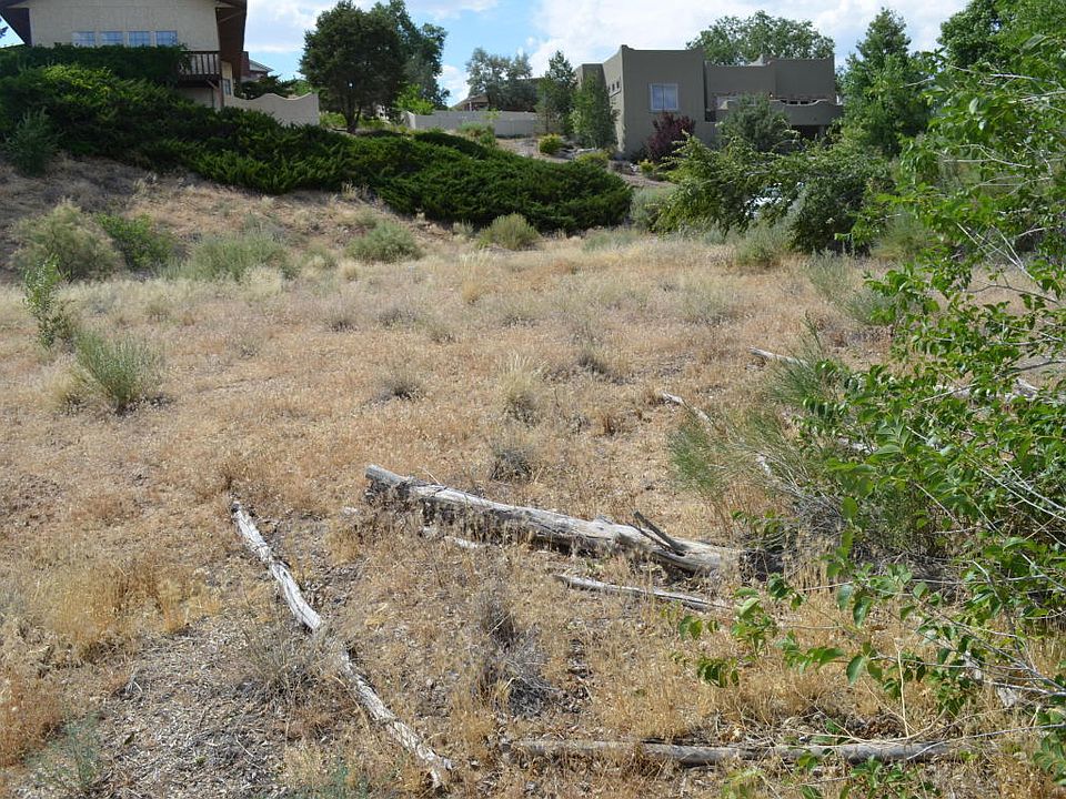 2nd image of 4003 Skyline Ct