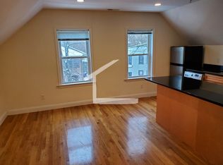 174 Fuller St #3C, Brookline, MA 02446