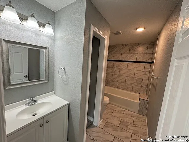 1023 Crystal — Photo 11