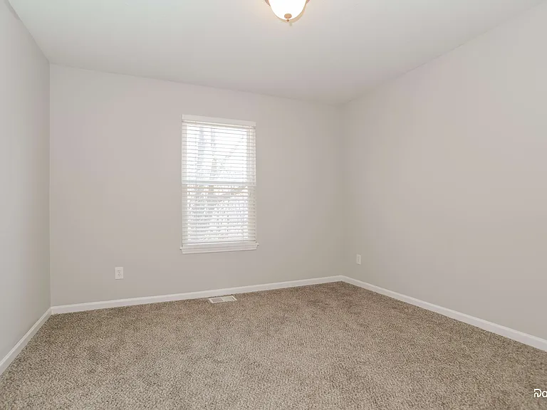 7904 NE 109th Ter — Photo 12