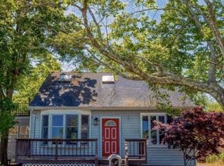 48 Park Dr, Mastic Beach, NY 11951