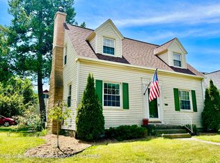 570 Riley St, Lansing, MI 48910