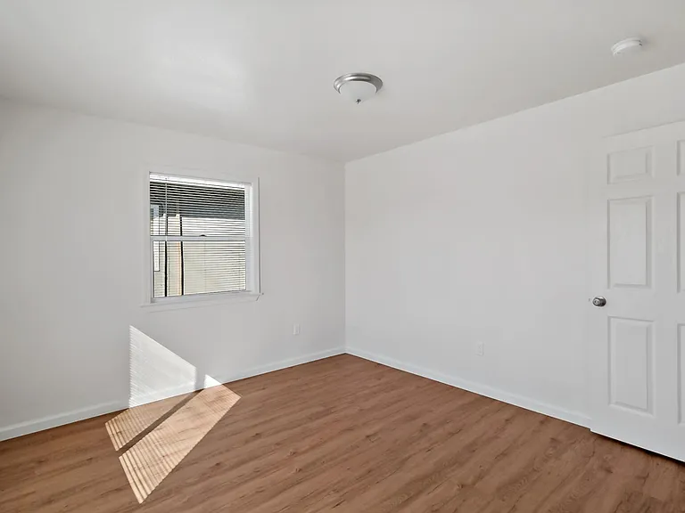 2642 35th Ave #C — Photo 12