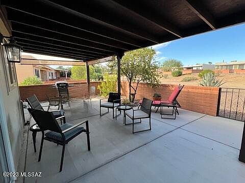 2nd image of 375 N Calle Del Chancero