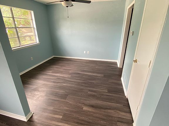 3rd image of 527 E Norwood Cir #527