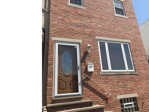 2nd image of 2443 S Carlisle St