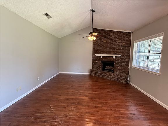 5th image of 415 Rodric Cir
