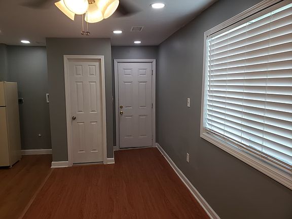5th image of 4224 Merriam Dr #1