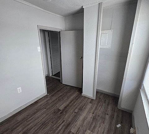 3rd image of 715 W Ave E #14