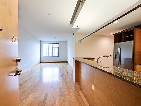 2nd image of 309 W Washington Ave Unit 905