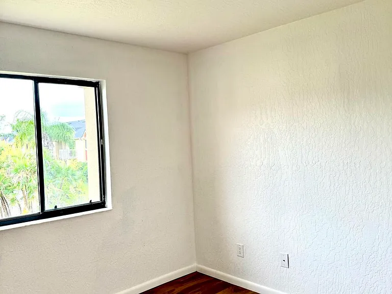 2100 Forest Knoll Dr NE #202 — Photo 10