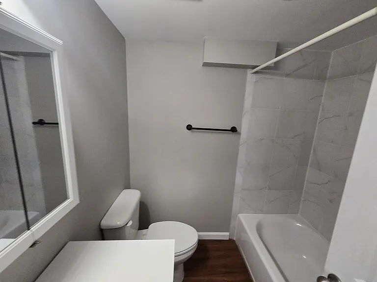 4094 University Dr #B — Photo 7