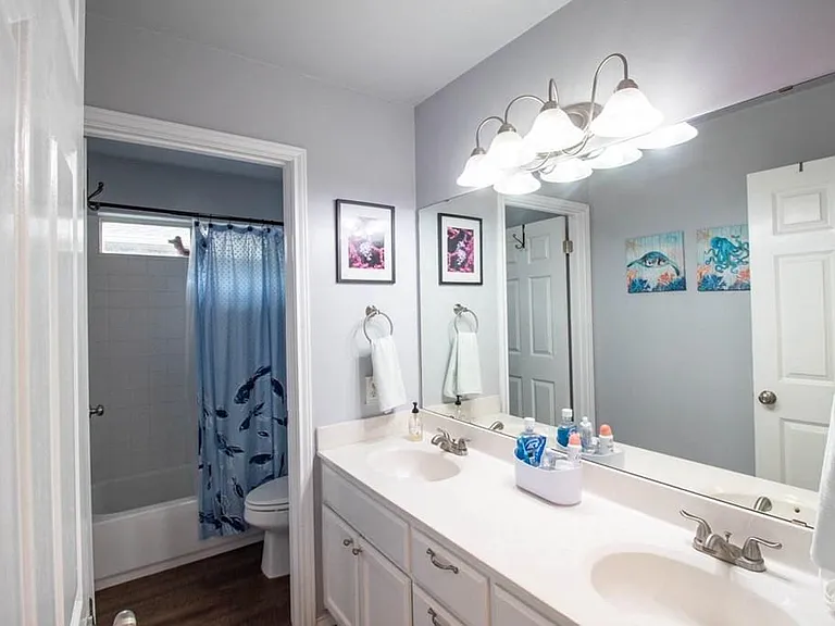 1215 Dorchester Dr — Photo 20