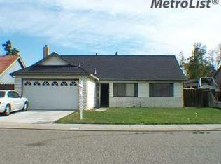 1206 Silvertrail Ln, Manteca, CA 95336