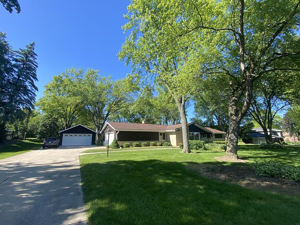 1st image of 8156 West Hillview DRIVE