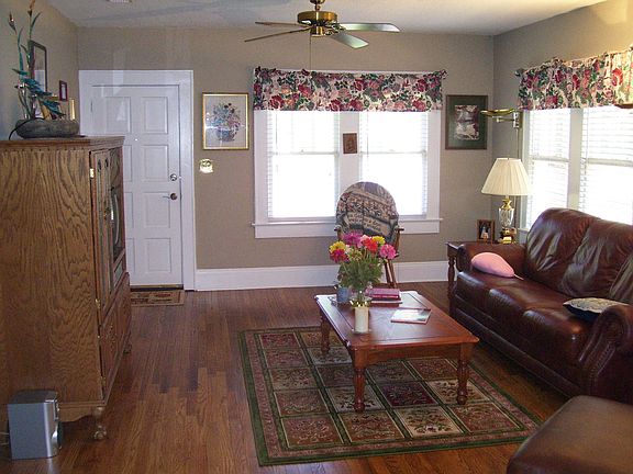 Living Room 14 x 20