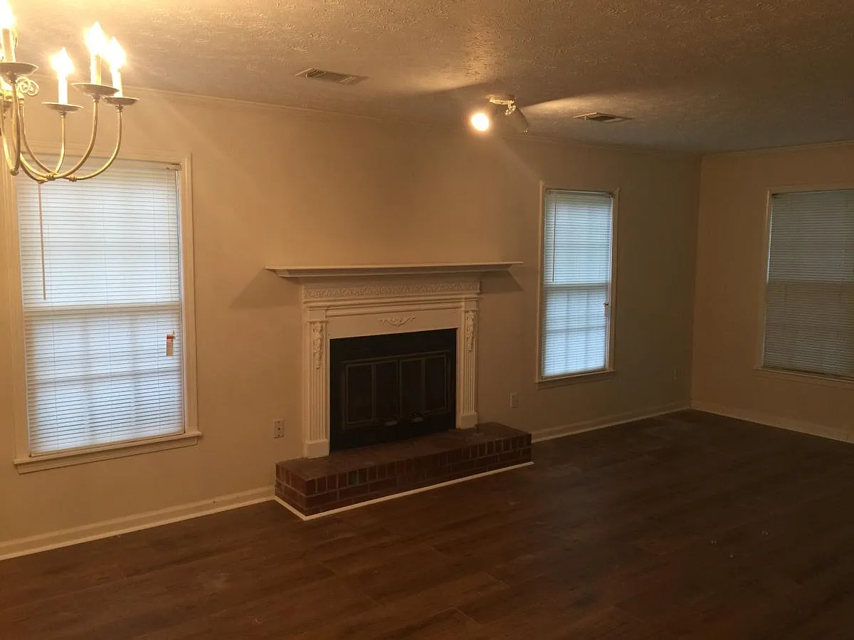 Building Photo - 1280 Kennesaw Trace Ct NW