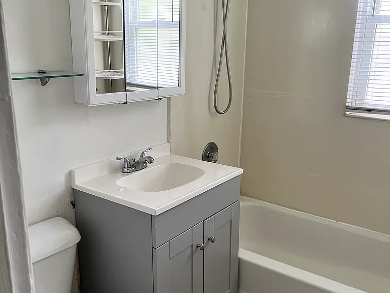 741 Valerie Ln — Photo 7