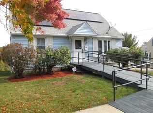 27 Davis Rd, Auburn, MA 01501