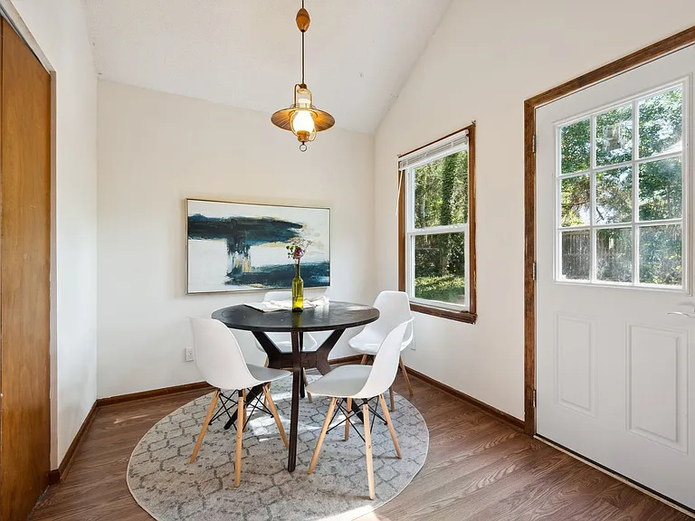 2 Misty Creek Ct — Photo 7