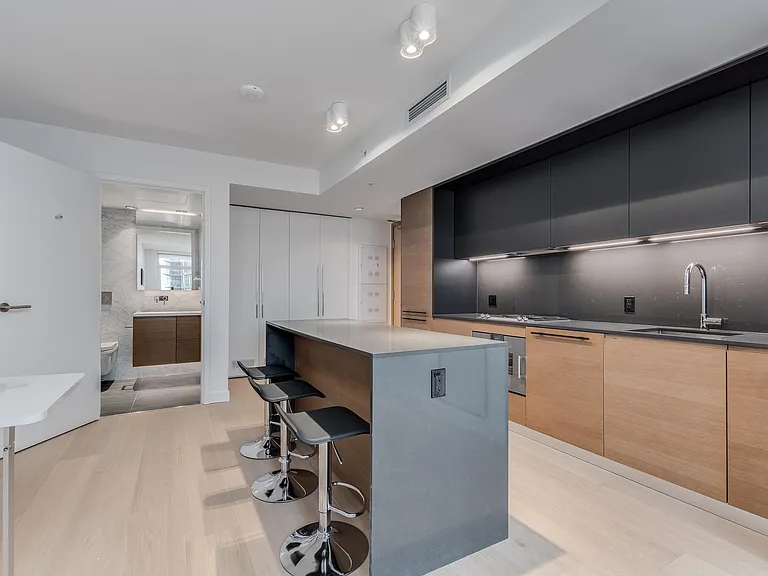 1289 Hornby St #2609 — Photo 8
