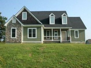 9422 Iosco Rd, Fowlerville, MI 48836