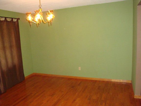 5th image of 1001 Cari Ann Dr