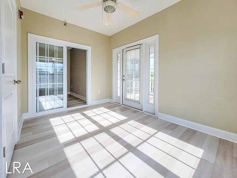 100 Gateway Dr #130 — Photo 18