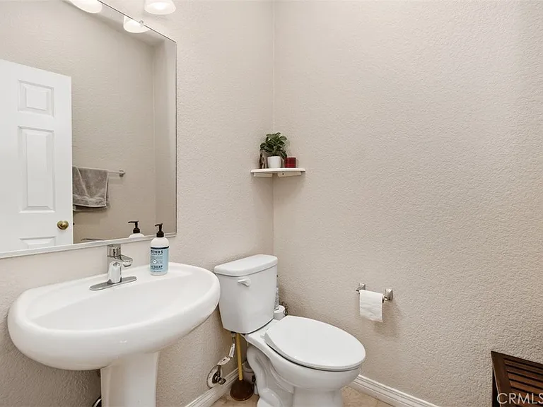 151 Church Pl — Photo 19