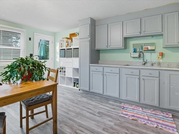 185 Pleasant Street, Richmond, ME 04357