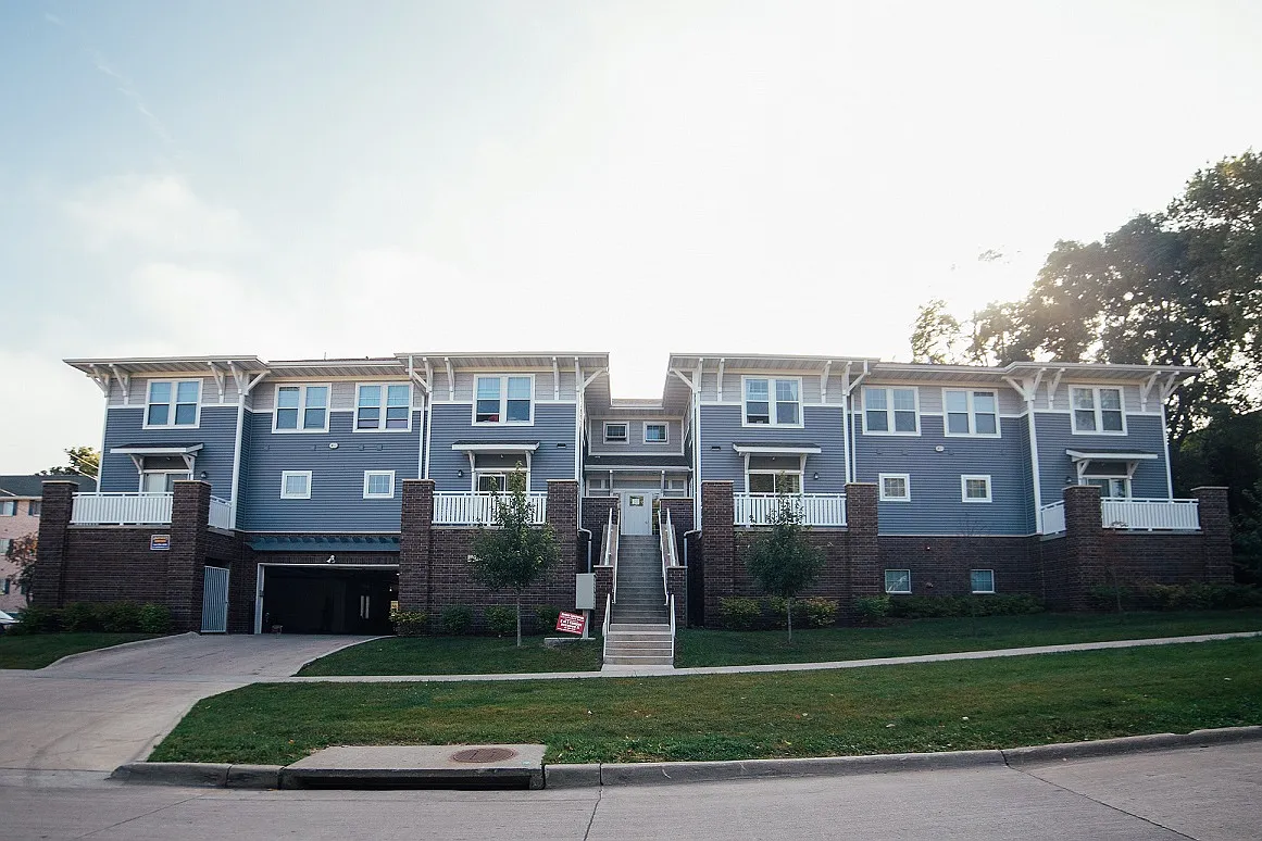 3 bed, 1771 sqft, $2,611 — Photo 1