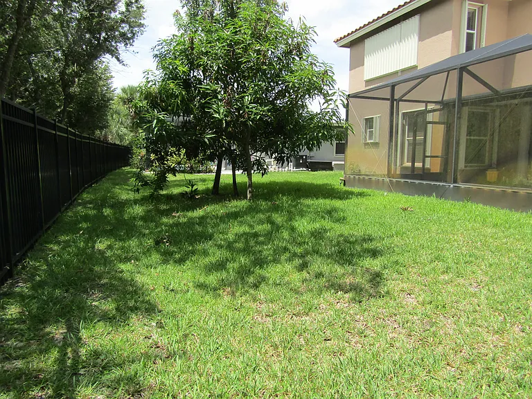 1756 SW Jamesport Dr — Photo 4