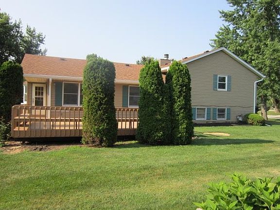 2nd image of 709 E Cherry Dr
