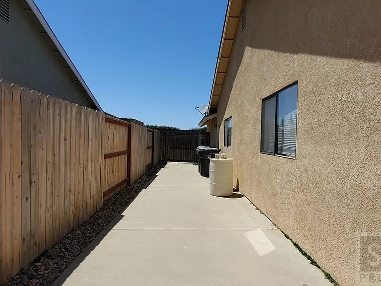 1638 N Suey Rd — Photo 33