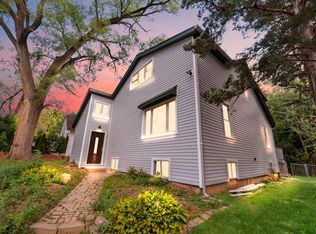 325 Clifton Dr, Round Lake Park, IL 60073