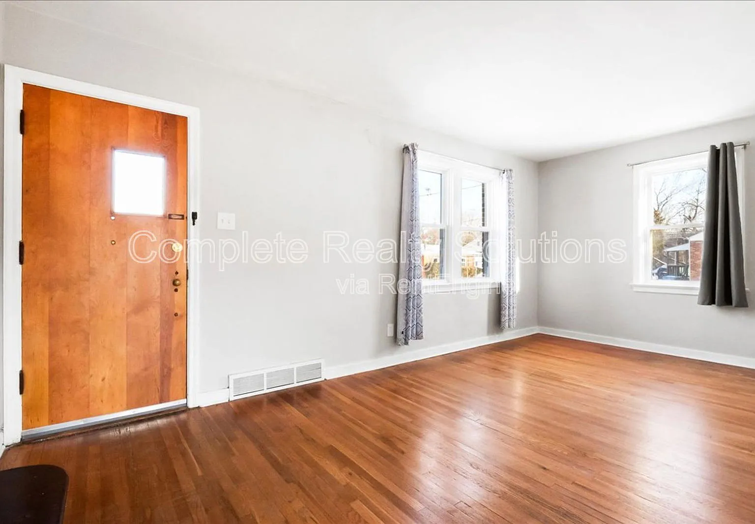 4 bed, 1.5 bath, 1663 sqft, $1,550 — Photo 4