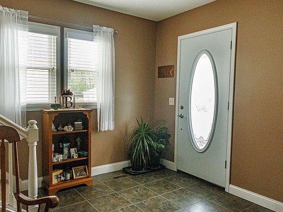 3rd image of 426 W Green St
