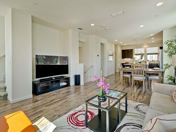 4th image of 1599 Mercado Way