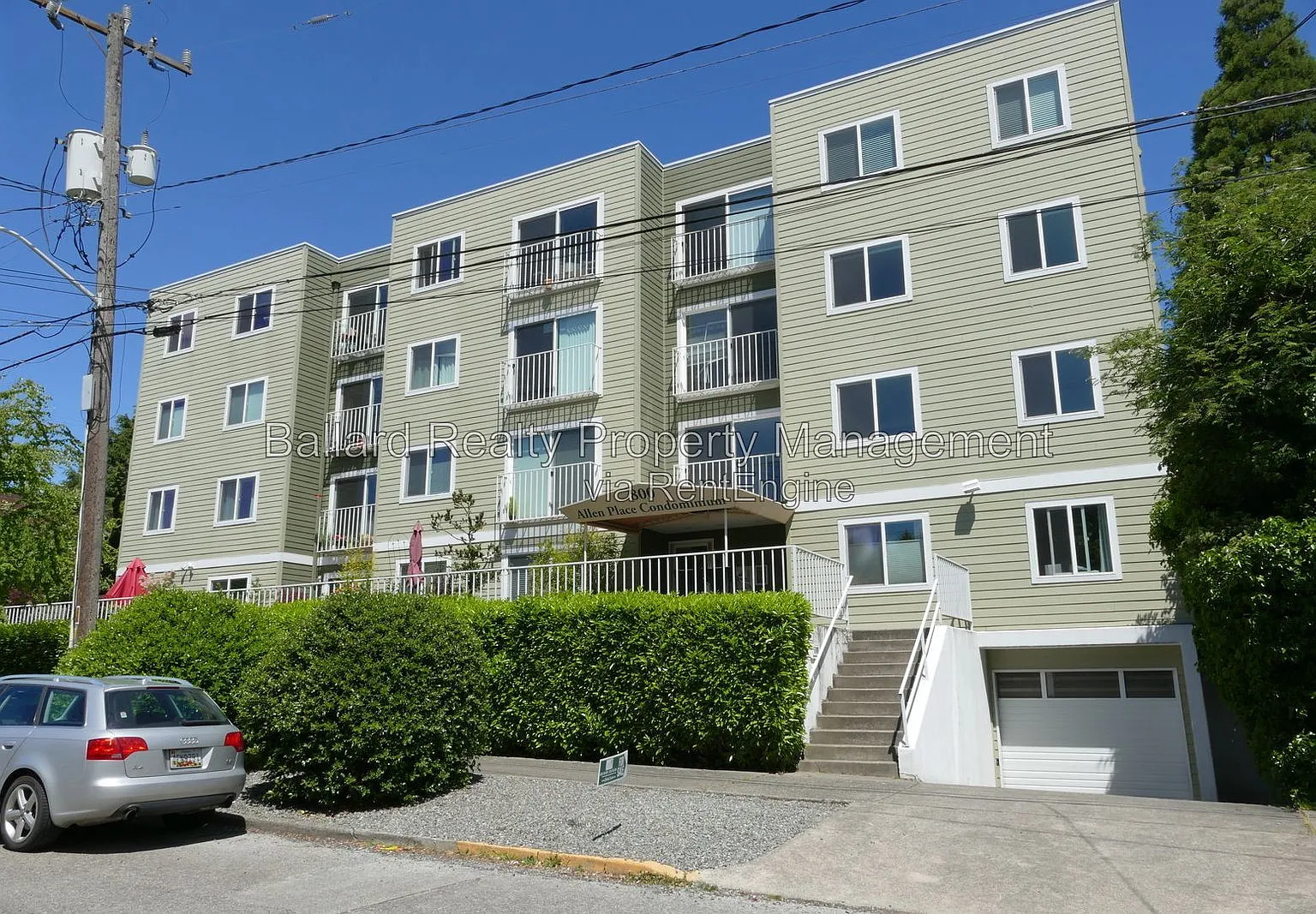 3 bed, 2.0 bath, 1016 sqft, $3,250 — Photo 2