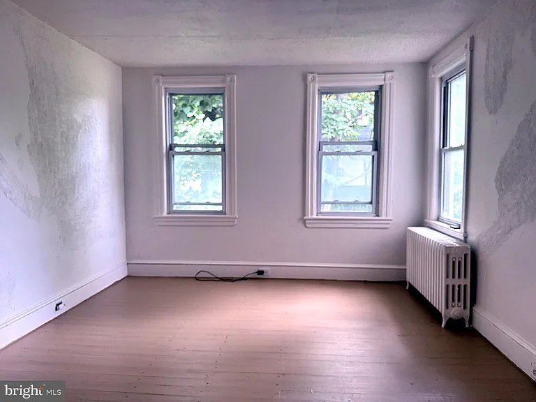 424 Lippincott Ave #B — Photo 5