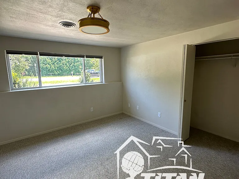 1546 Manitowoc Rd #2 — Photo 15