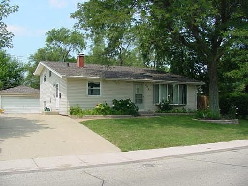 1st image of 111 Golfview Ln