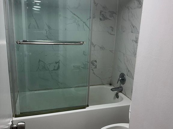 4th image of 4111 Stirling Rd APT 106