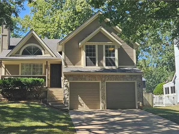 1201 N Sunset Dr, Olathe, KS 66061