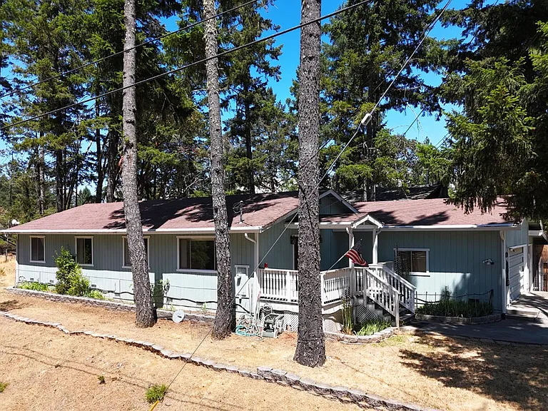 Alcott Ln — Photo 2
