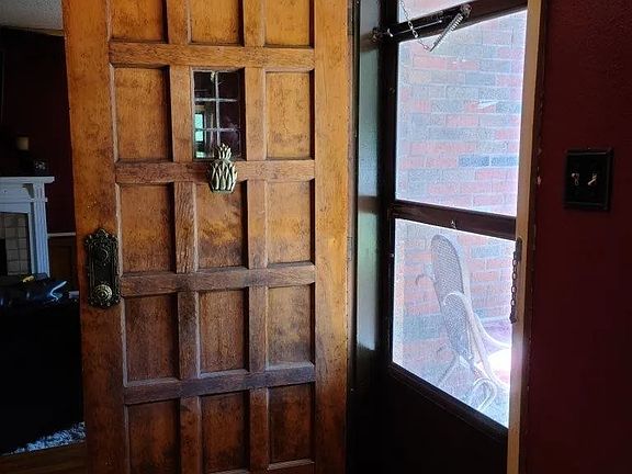 5th image of 1005 S Washington Ave